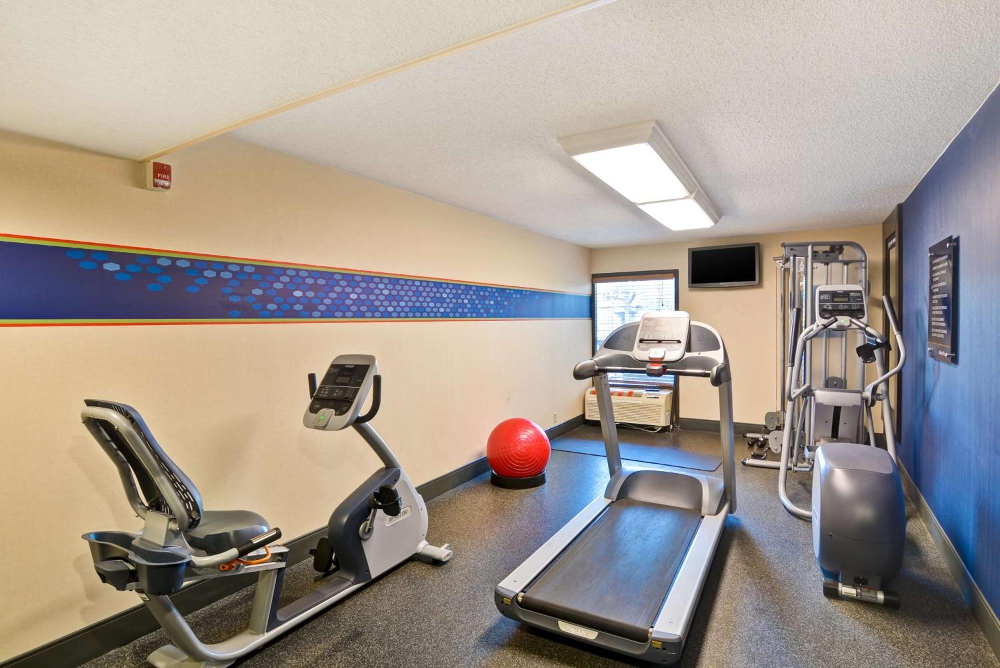 Hampton Inn Memphis Poplar Bagian luar foto