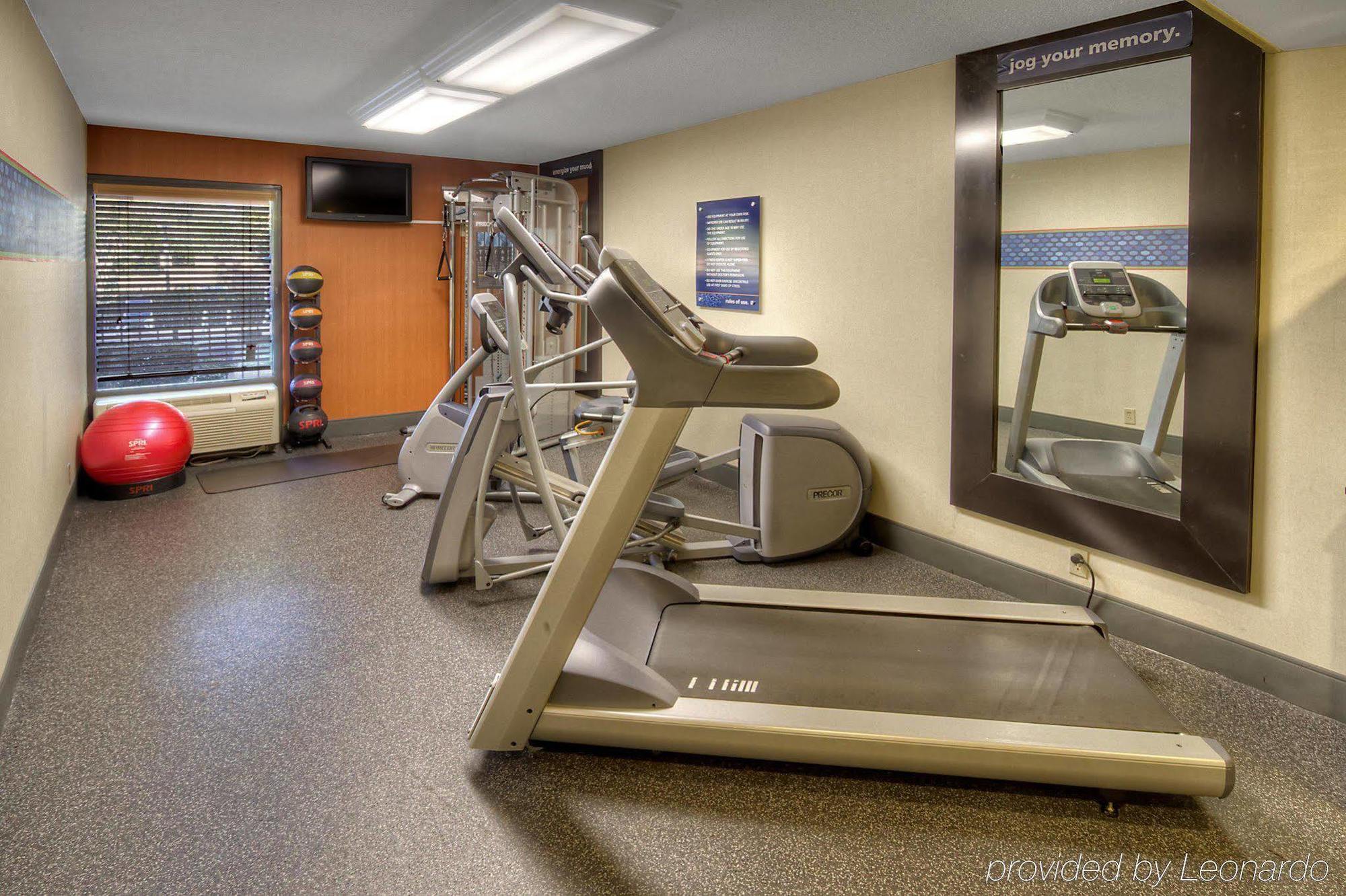 Hampton Inn Memphis Poplar Bagian luar foto