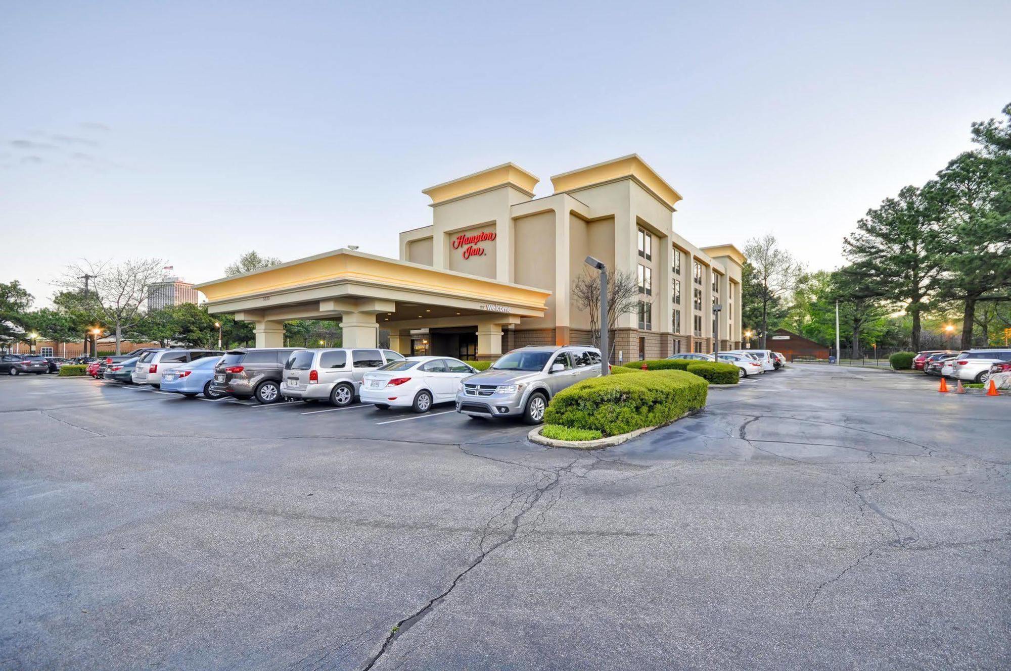 Hampton Inn Memphis Poplar Bagian luar foto